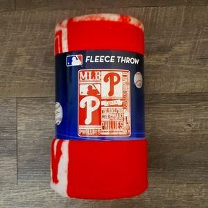 PHILADELPHIA PHILLYS FLEECE THROW . 50 X 60 IN .